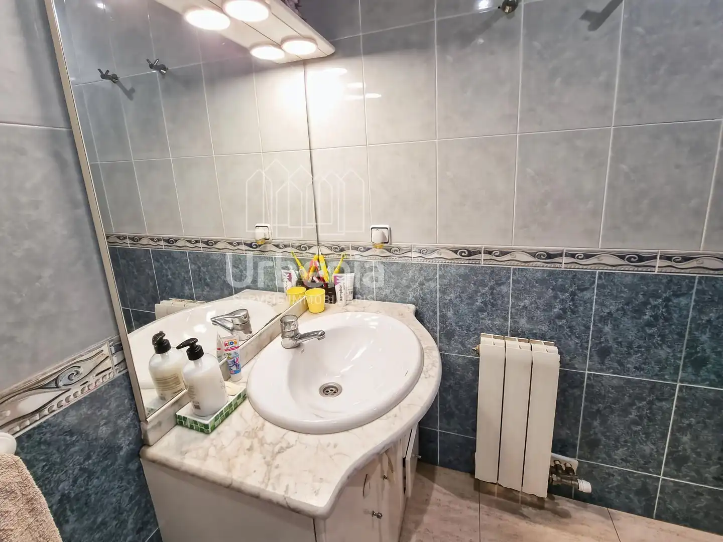 Bathroom of Flat for sale in Mataró  with Heating, Terrace and Storage room