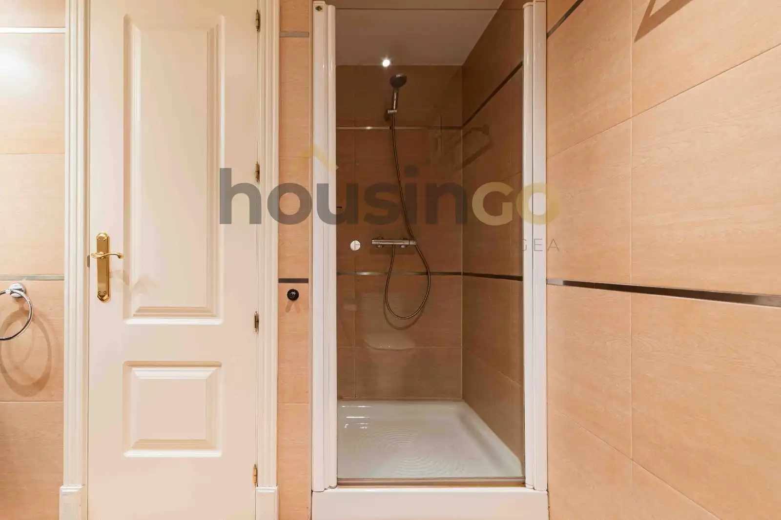 Badezimmer von Wohnung zur Miete in Madrid mit Klimaanlage, Heizung und Parkett