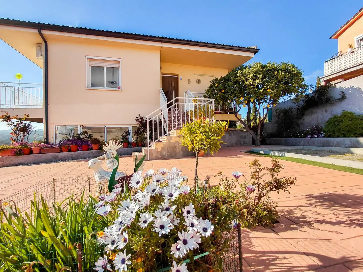 Exterior view of Houses for sale in Els Hostalets de Pierola  with Air Conditioner, Private garden and Terrace