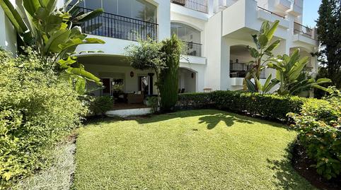 Foto 2 de Planta baja de alquiler en Divina Pastora, Marbella