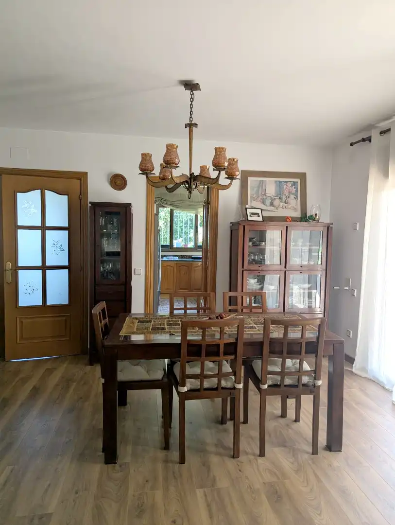 Menjador de Casa o xalet en venda en La Roca del Vallès amb Aire condicionat, Calefacció i Jardí privat