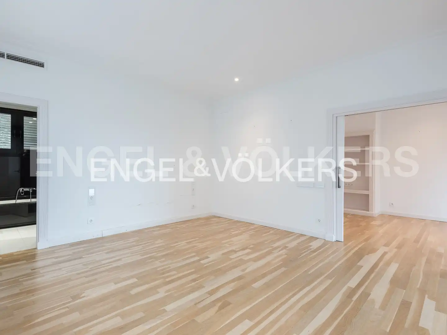 Sala d'estar de Casa o xalet de lloguer en Barcelona amb Aire condicionat, Calefacció i Jardí privat