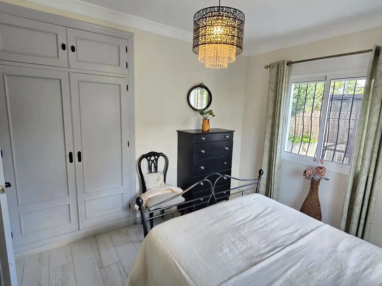 Habitación de Casa o chalet en venta en Alcaucín con Aire acondicionado y Piscina