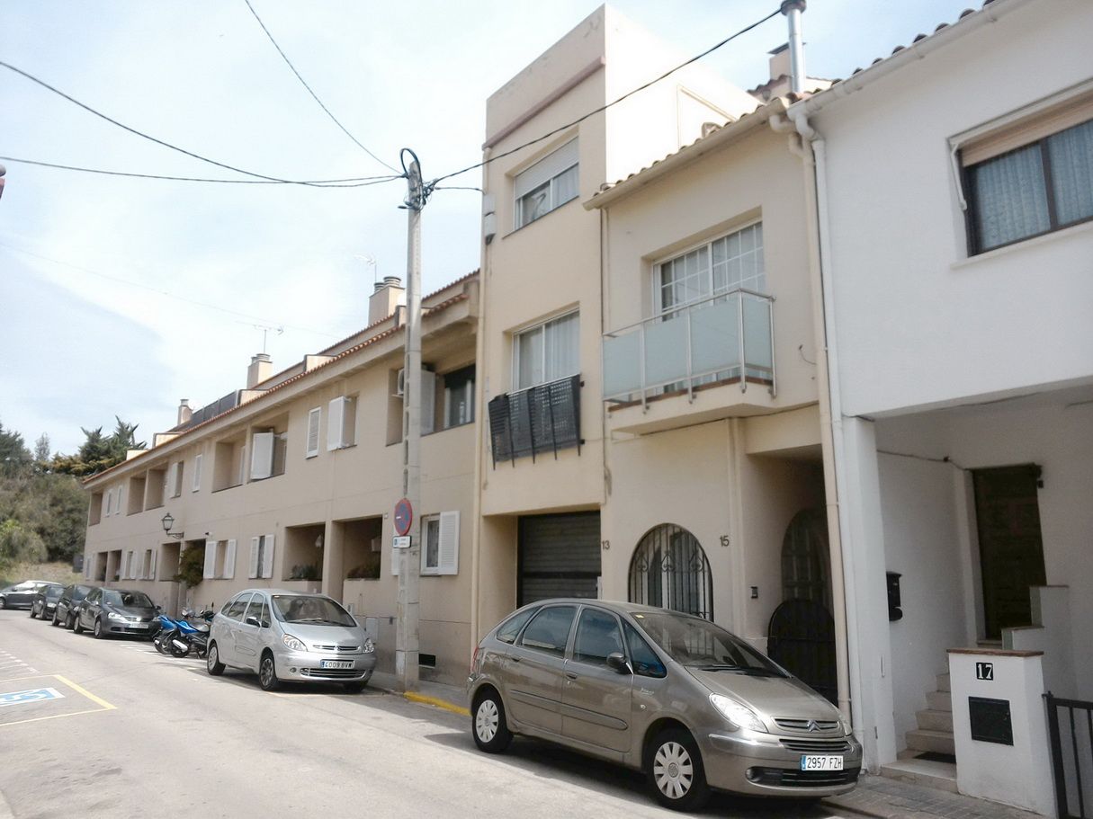 Exterior view of House or chalet for sale in Alella
