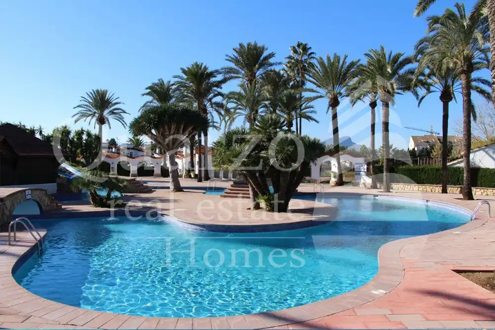 Vista exterior de Apartamento en venta en Dénia con Calefacción, Jardín privado y Amueblado
