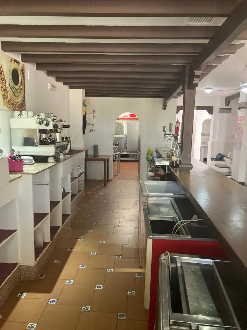 Local en venta en Ugíjar con Parquet, Terraza y Amueblado