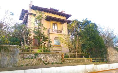 Vista exterior de Casa o xalet en venda en Santander amb Terrassa i Balcó