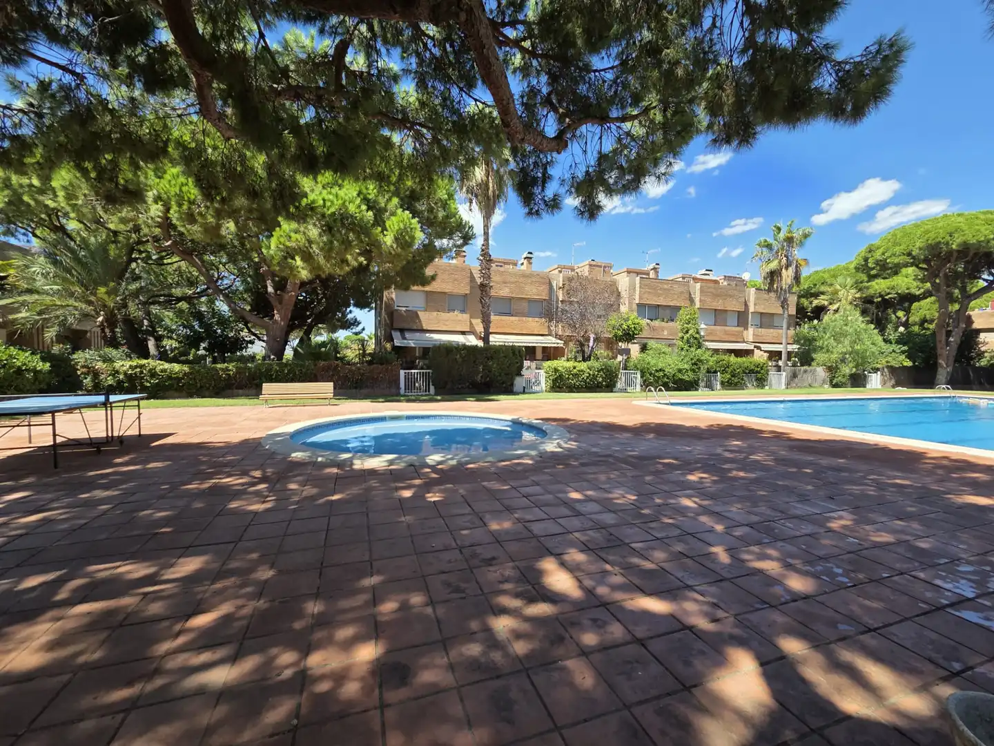 Adossat amb piscina en venda a La Pineda, imagen 46