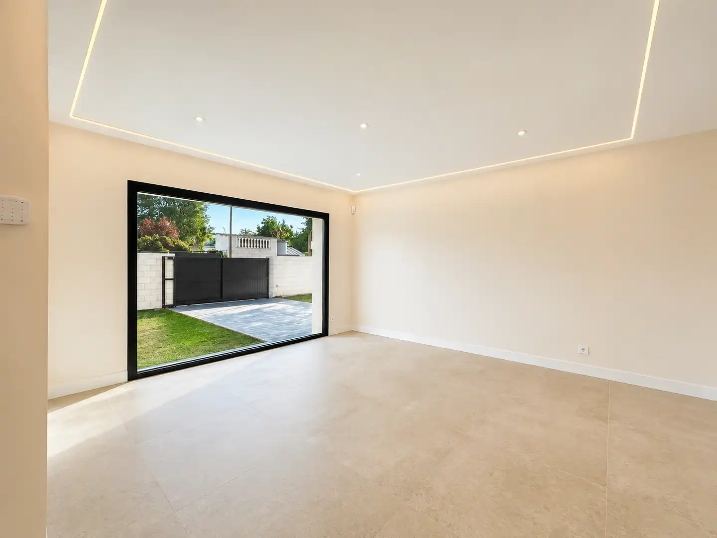 House with pool for sale in Eurovillas, imagen 7