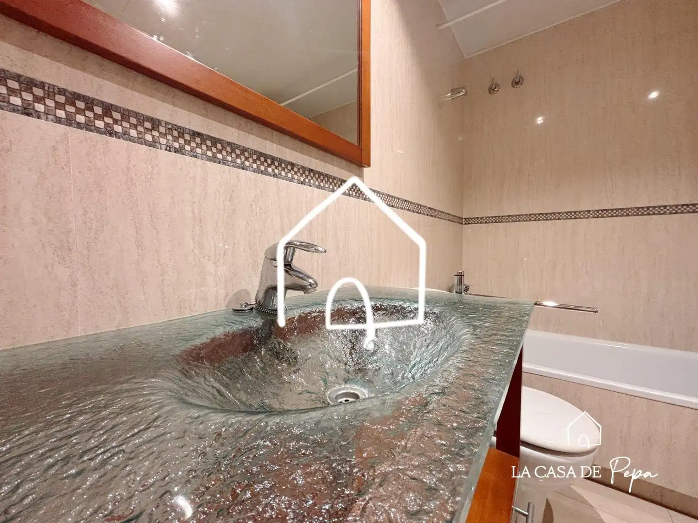 Baño de Piso en venta en Viladecans con Aire acondicionado, Calefacción y Parquet