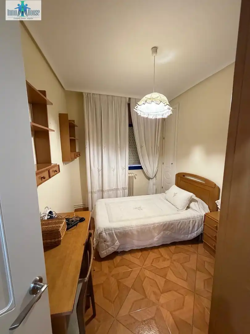 Flat for rent in Feria