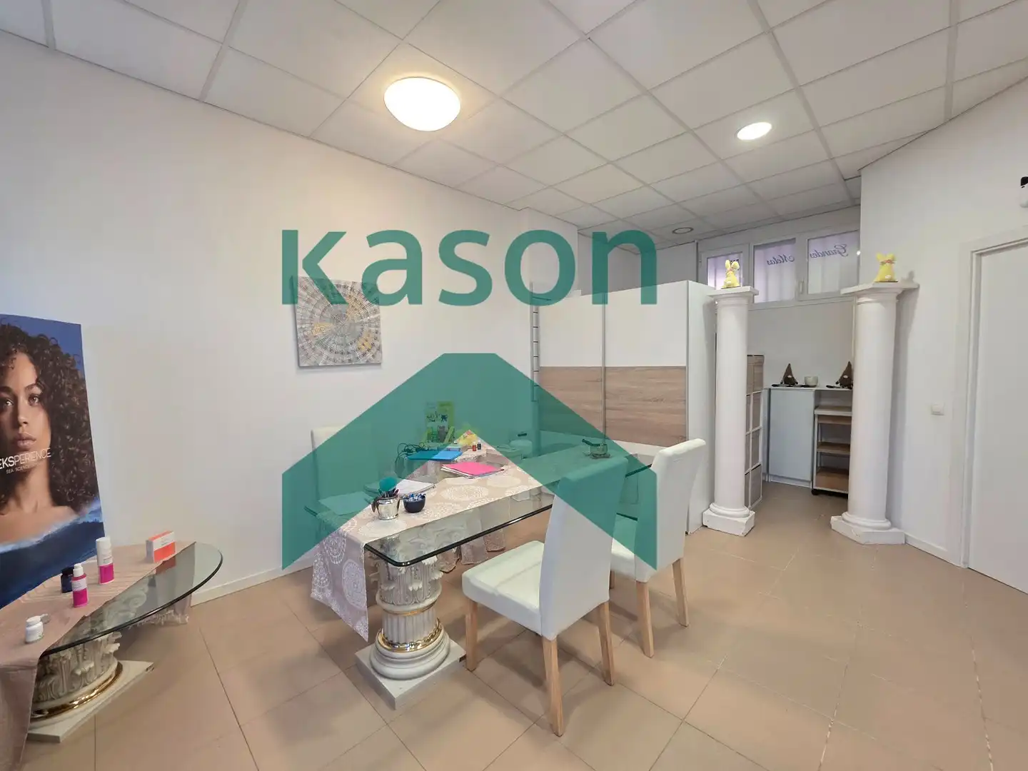 Kitchen of Commercial properties for rent in Madrid  with Air Conditioner