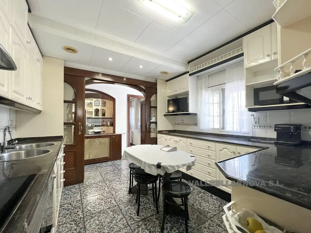 Kitchen of Houses for sale in Parets del Vallès  with Private garden, Terrace and Storage room