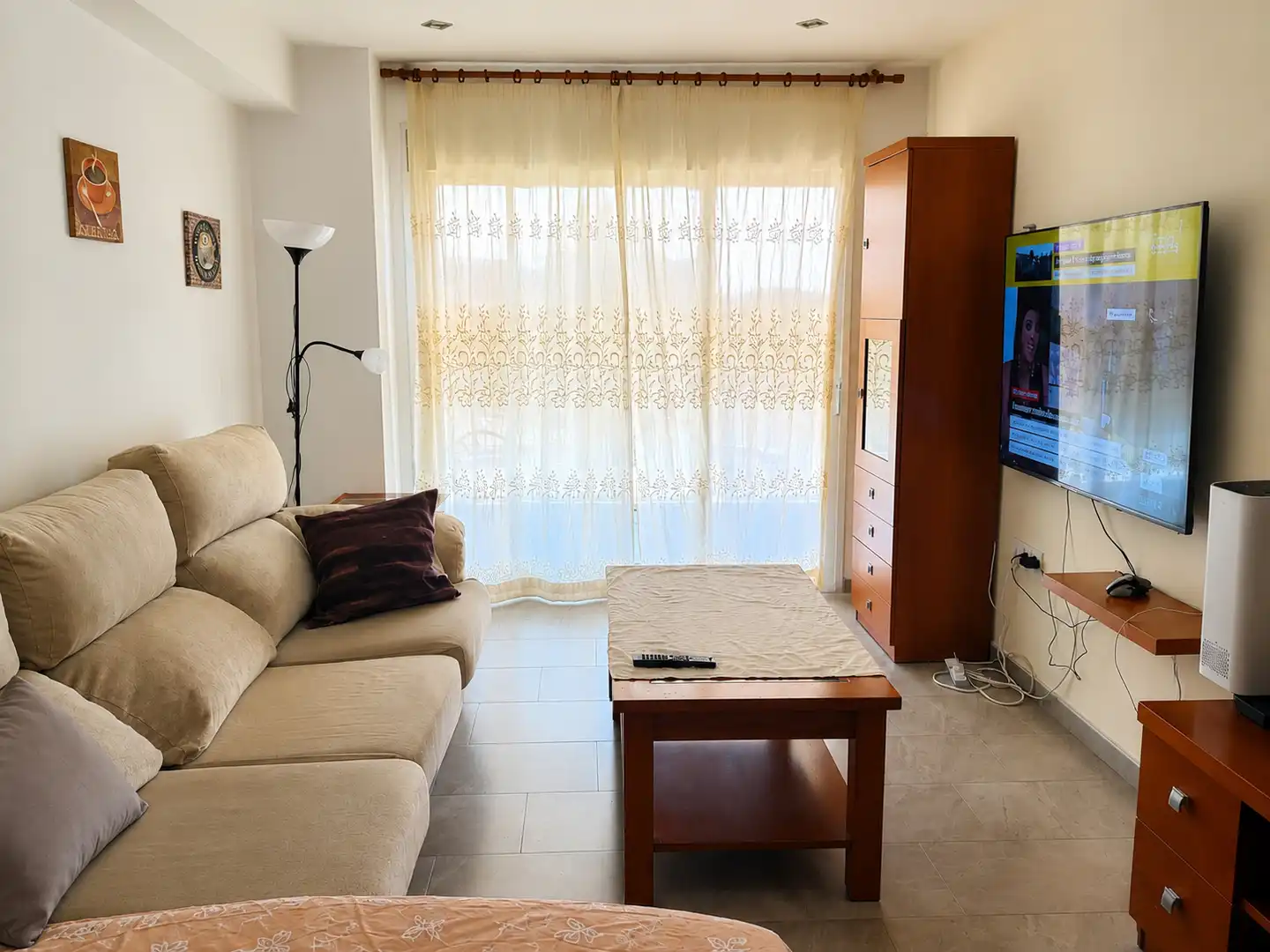 Living room of Flat for rent in Roquetas de Mar  with Air Conditioner, Private garden and Terrace