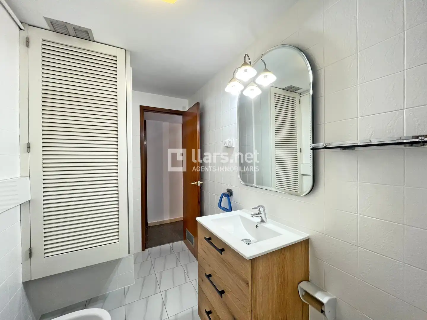Badezimmer von Wohnung zur Miete in Vilanova i la Geltrú mit Heizung