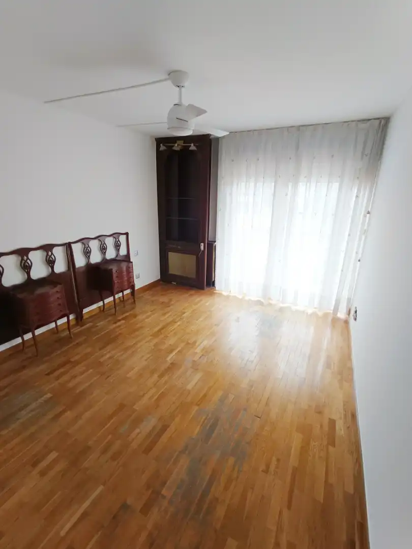 Sala de estar de Piso en venta en Lleida con Calefacción, Parquet y Balcón