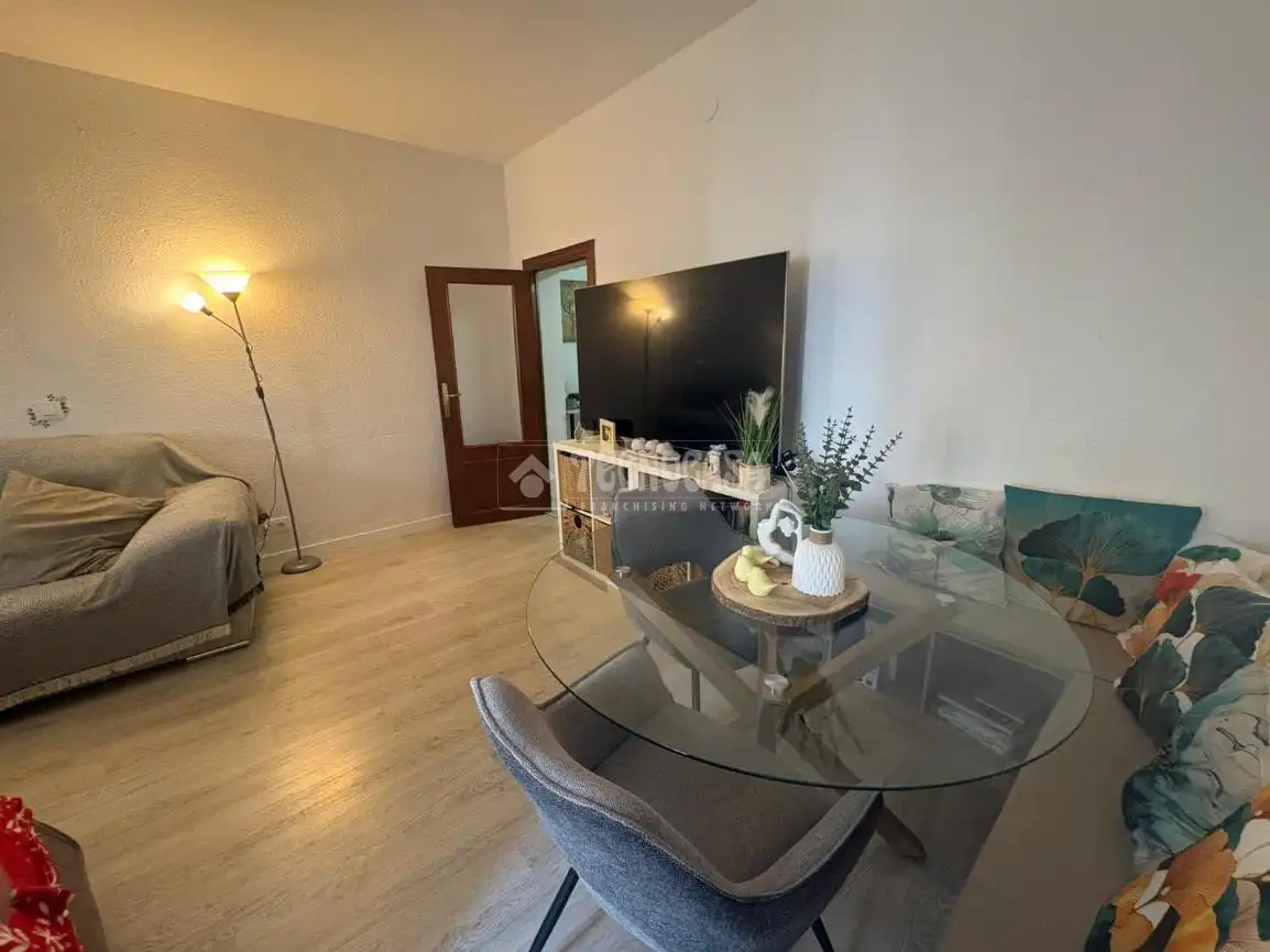 Sala d'estar de Pis en venda en Jaén amb Balcó