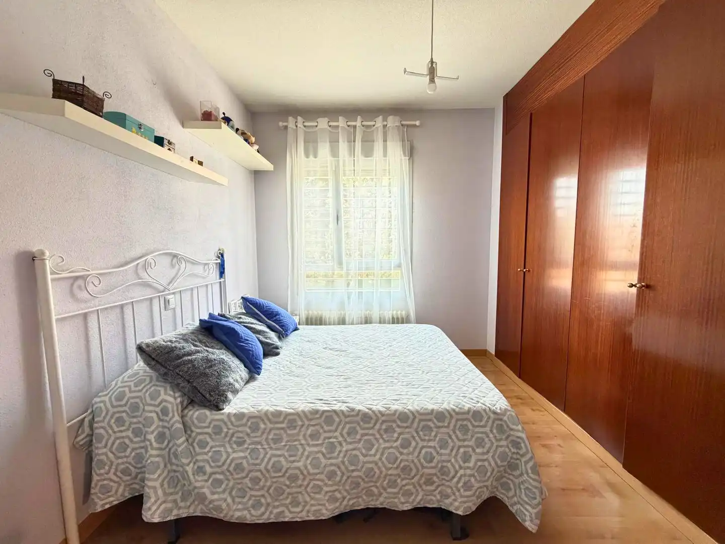 Habitación de Planta baja en venta en Rivas-Vaciamadrid con Calefacción, Terraza y Trastero