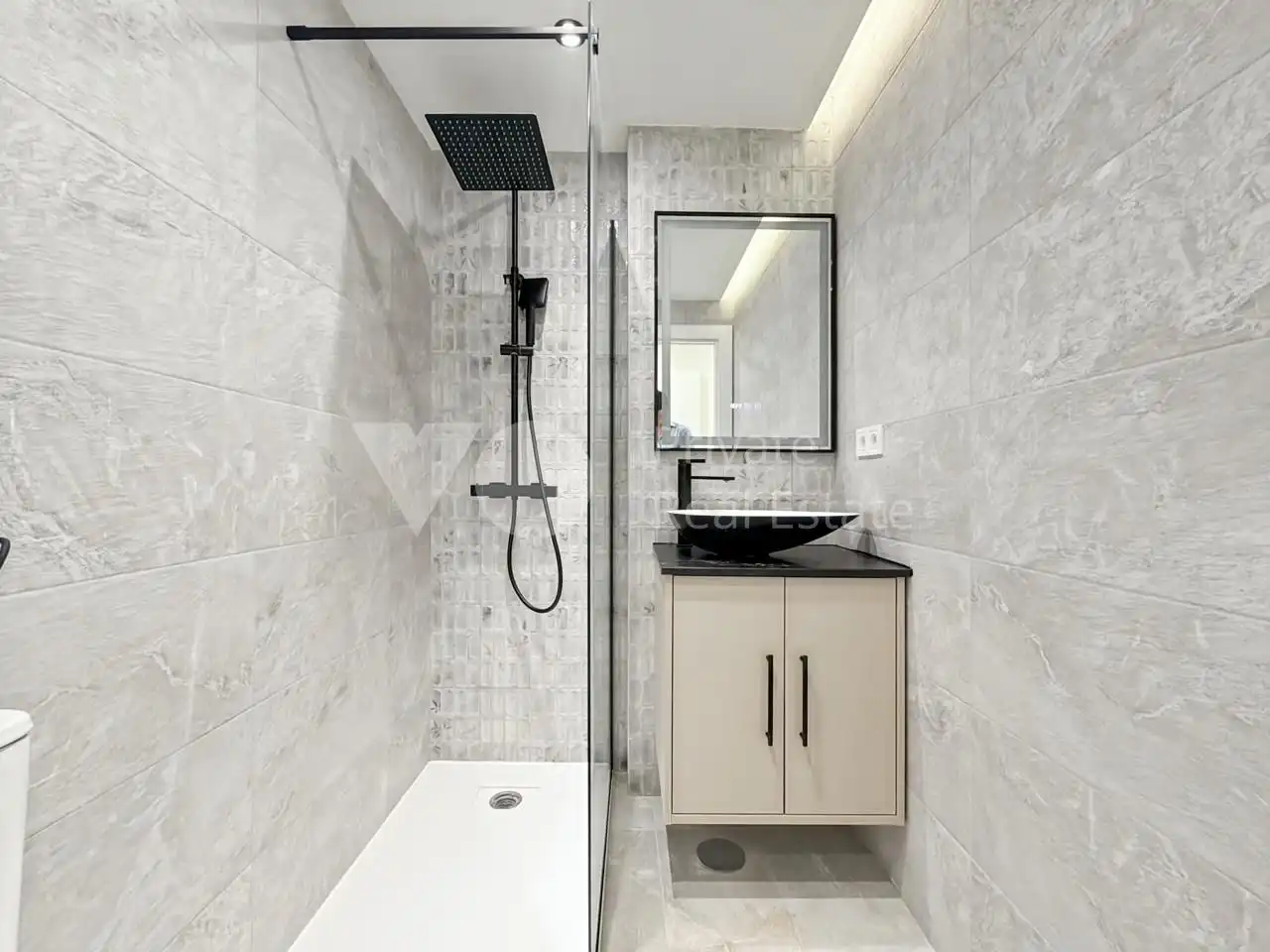 Bathroom of Flat for sale in Alcobendas  with Air Conditioner, Heating and Terrace