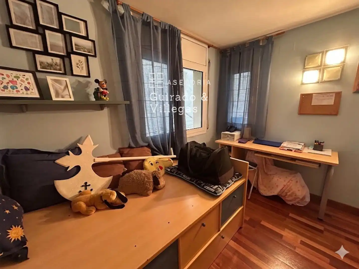 Schlafzimmer von Wohnung zum Verkauf in Barcelona mit Klimaanlage und Terrasse