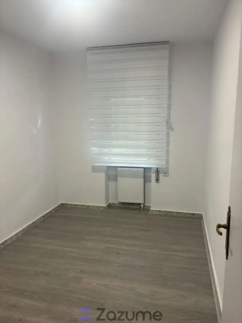 Piso de alquiler en Via Miravalles, Centro