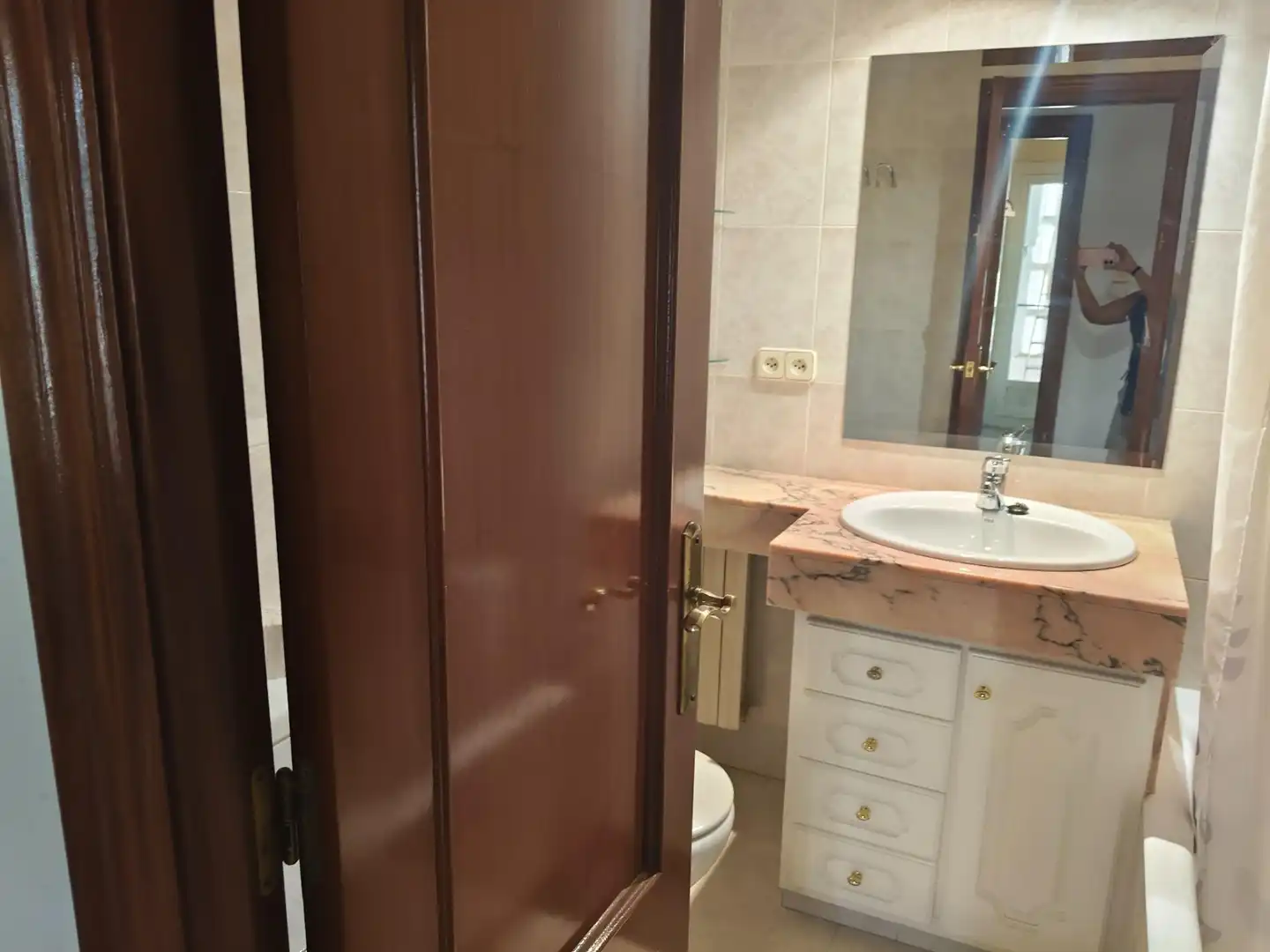 Bany de Àtic en venda en Figueres amb Aire condicionat, Calefacció i Terrassa