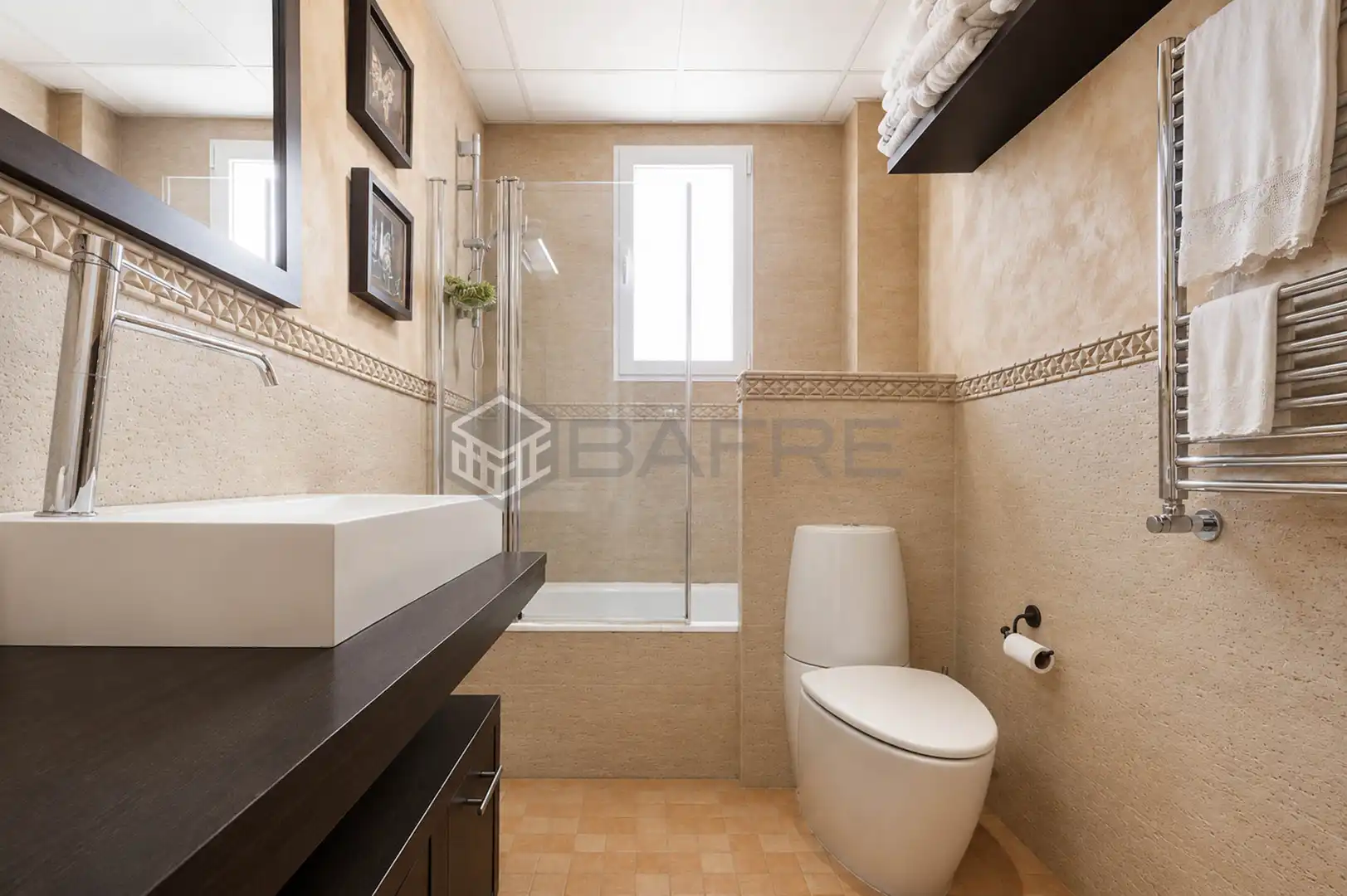 Baño de Piso en venta en Madrid con Aire acondicionado, Calefacción y Parquet