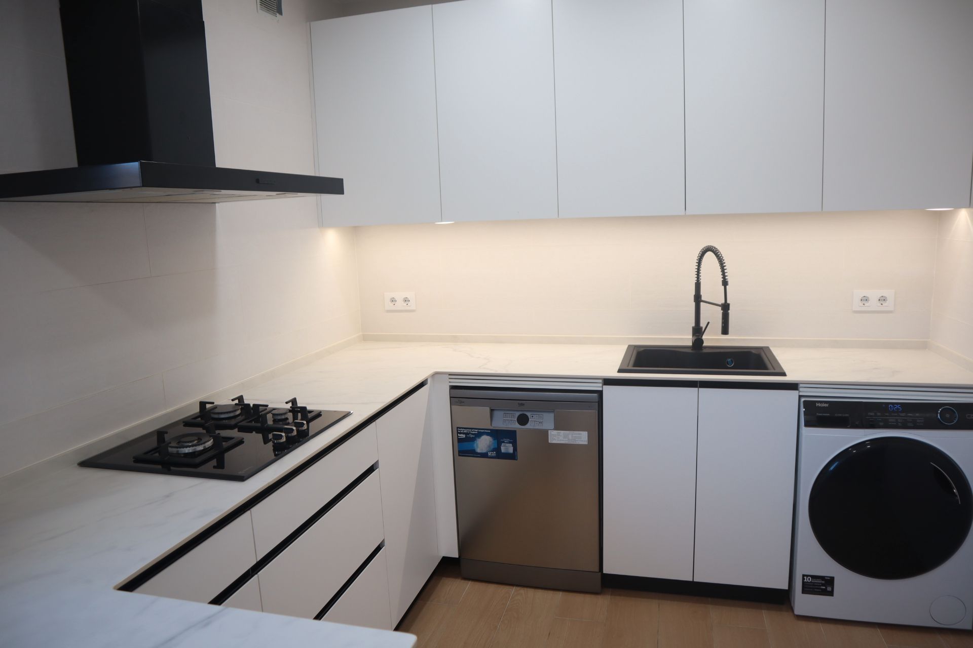 Kitchen of House or chalet for sale in Barberà del Vallès  with Air Conditioner, Heating and Private garden