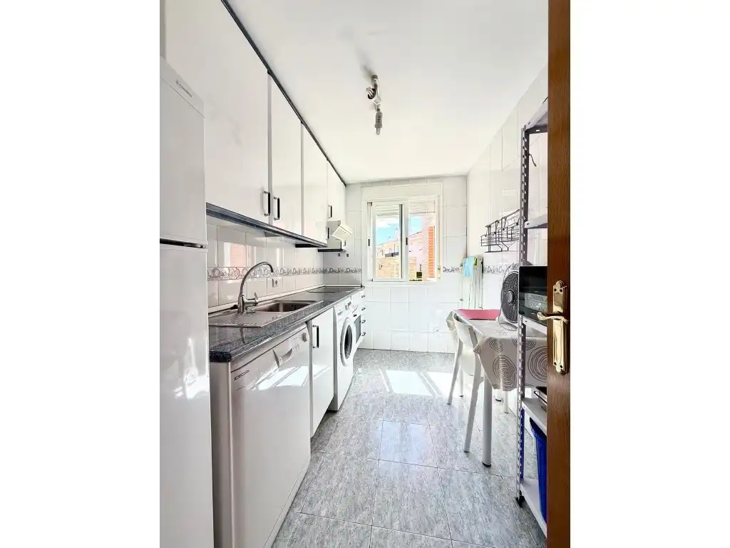 Piso de alquiler en C. del Espejo, 14, Villanueva de la Cañada ciudad