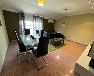 Sala d'estar de Àtic en venda en Villena amb Aire condicionat i Terrassa