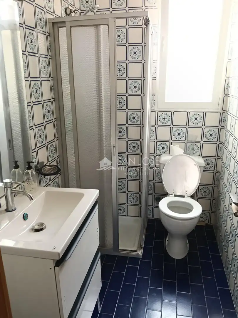Baño de Piso en venta en Aspe con Terraza, Trastero y Balcón