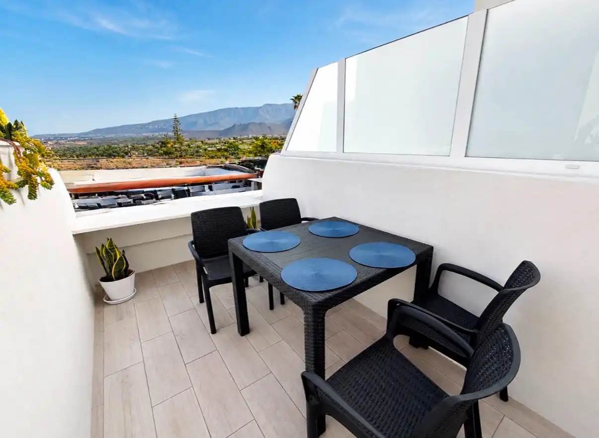 Appartement compact avec piscine à vendre à Calle Alemania