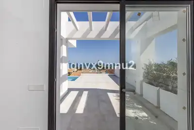 Chalet con piscina en venta en El Faro de Calaburra - Chaparral, imagen 47