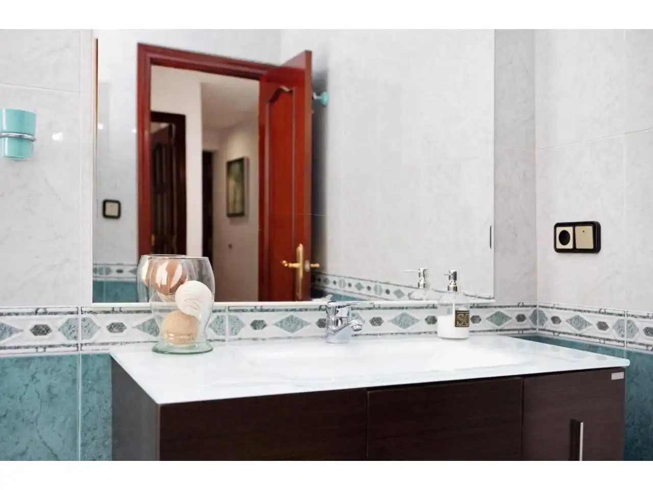 Baño de Piso en venta en Cádiz con Aire acondicionado, Trastero y Amueblado