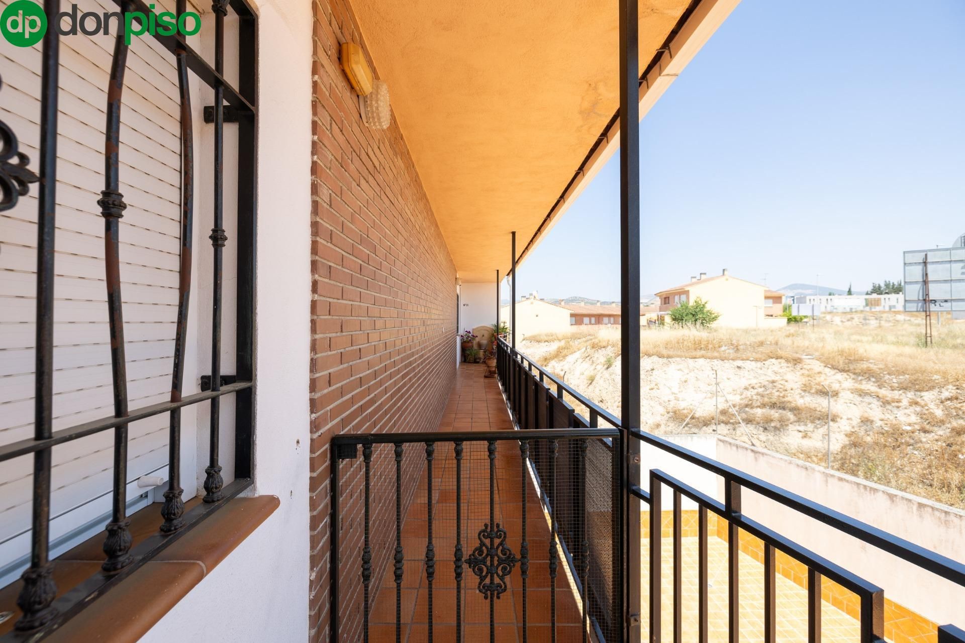 Terrassa de Pis en venda en Pinos Puente amb Aire condicionat, Calefacció i Balcó