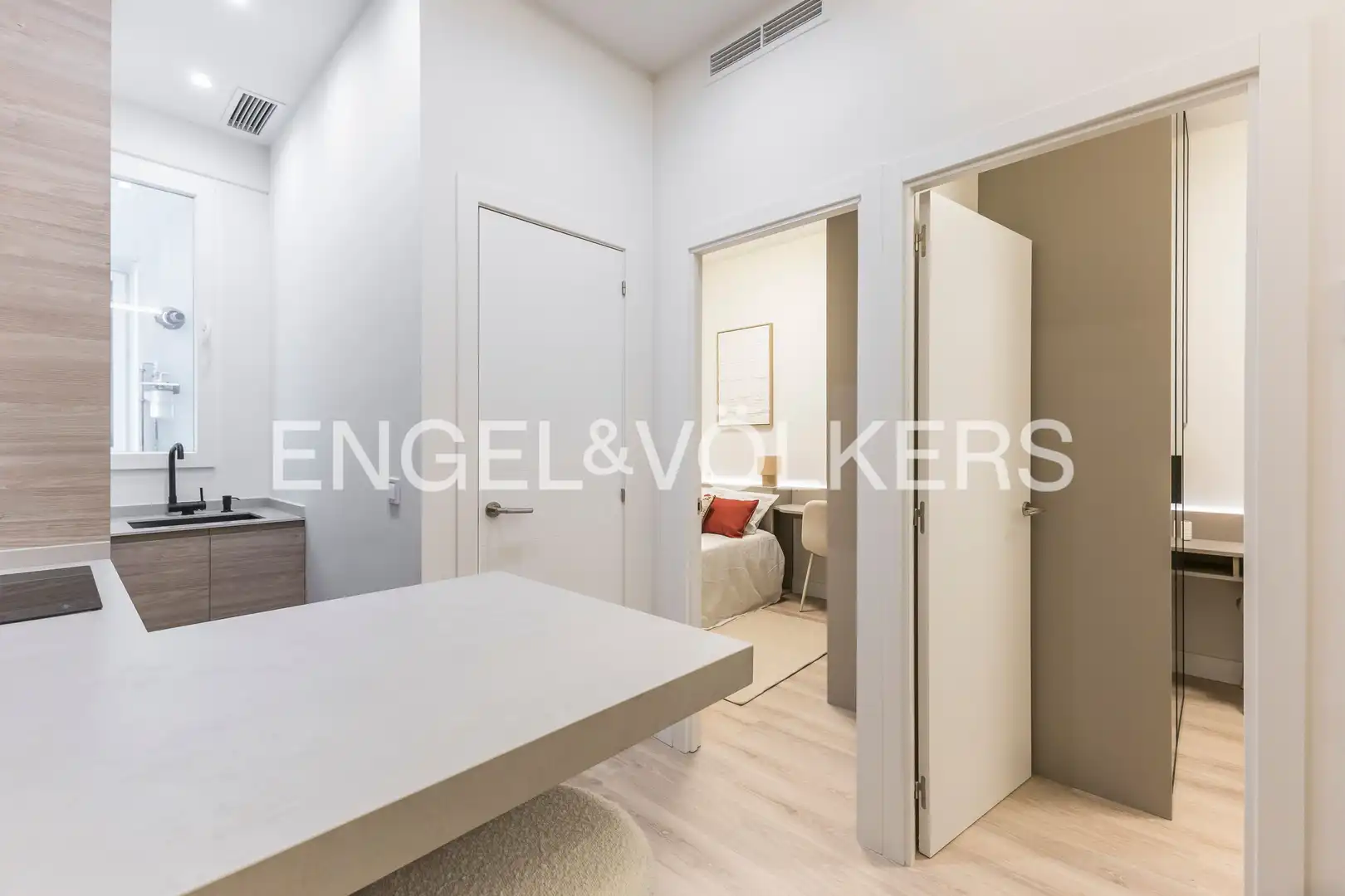 Flat for sale in Madrid  with Air Conditioner and Heating