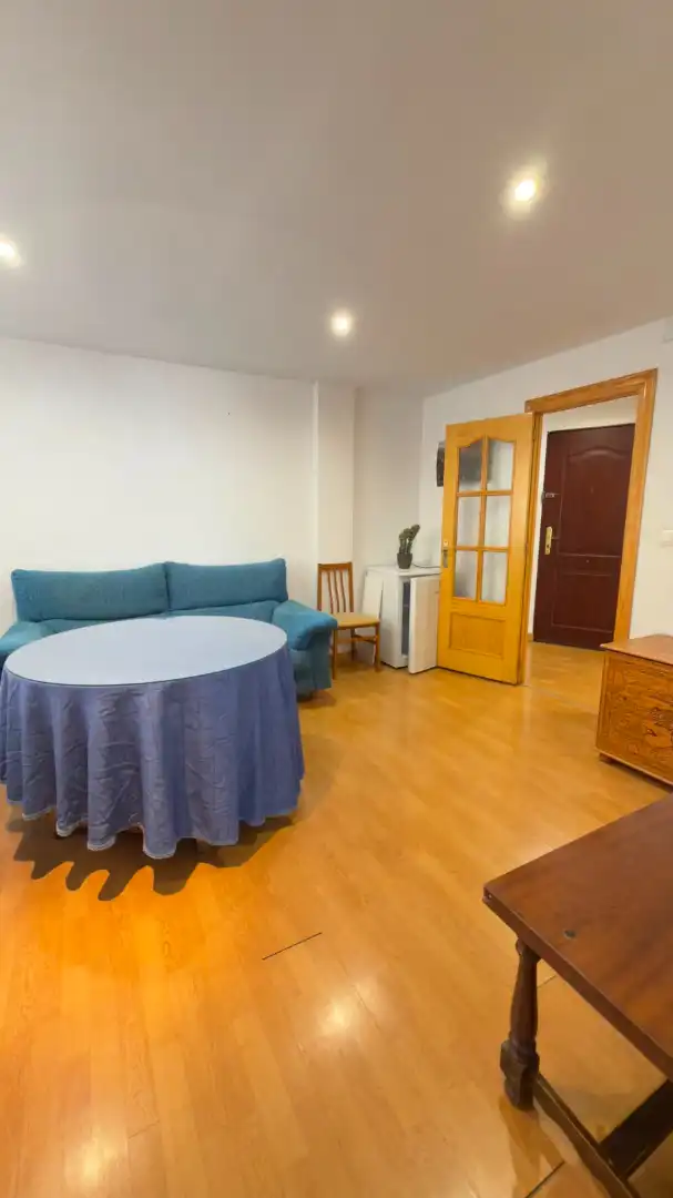 Schlafzimmer von Wohnung zur Miete in Granada mit Waschmaschine