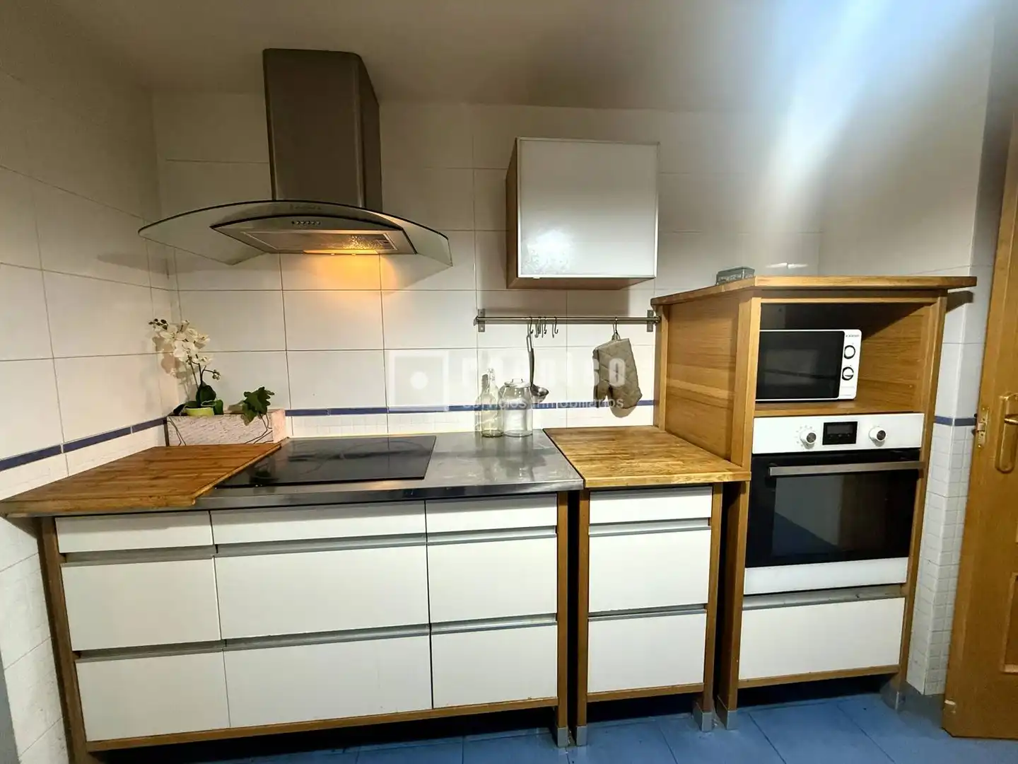 Kitchen of Flat for sale in Madrid  with Heating, Private garden and Parquet flooring
