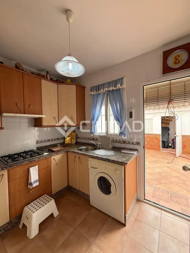 Cuina de Casa o xalet en venda en Chipiona amb Terrassa