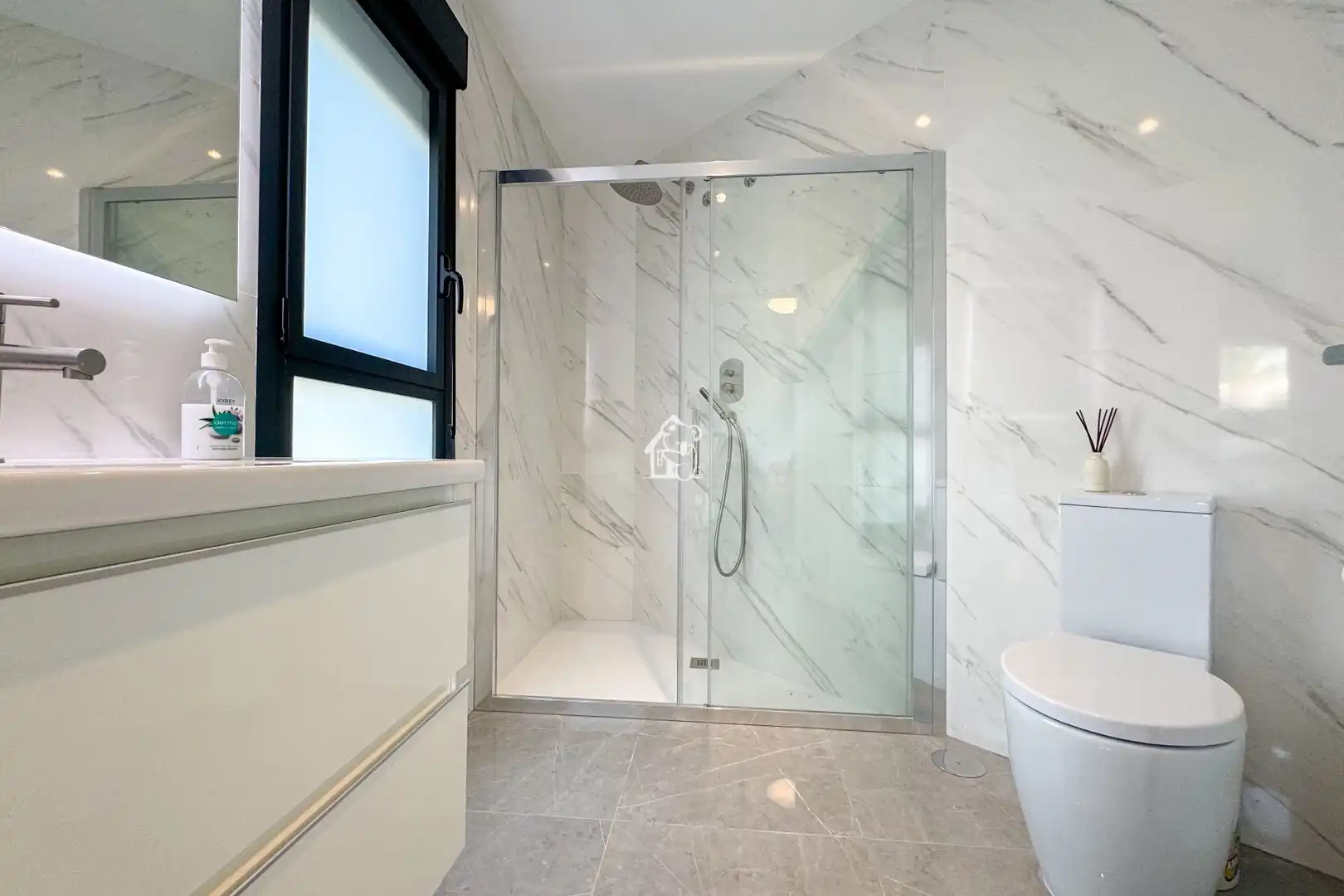 Bathroom of Houses for rent in Orihuela  with Air Conditioner, Swimming Pool and Furnished