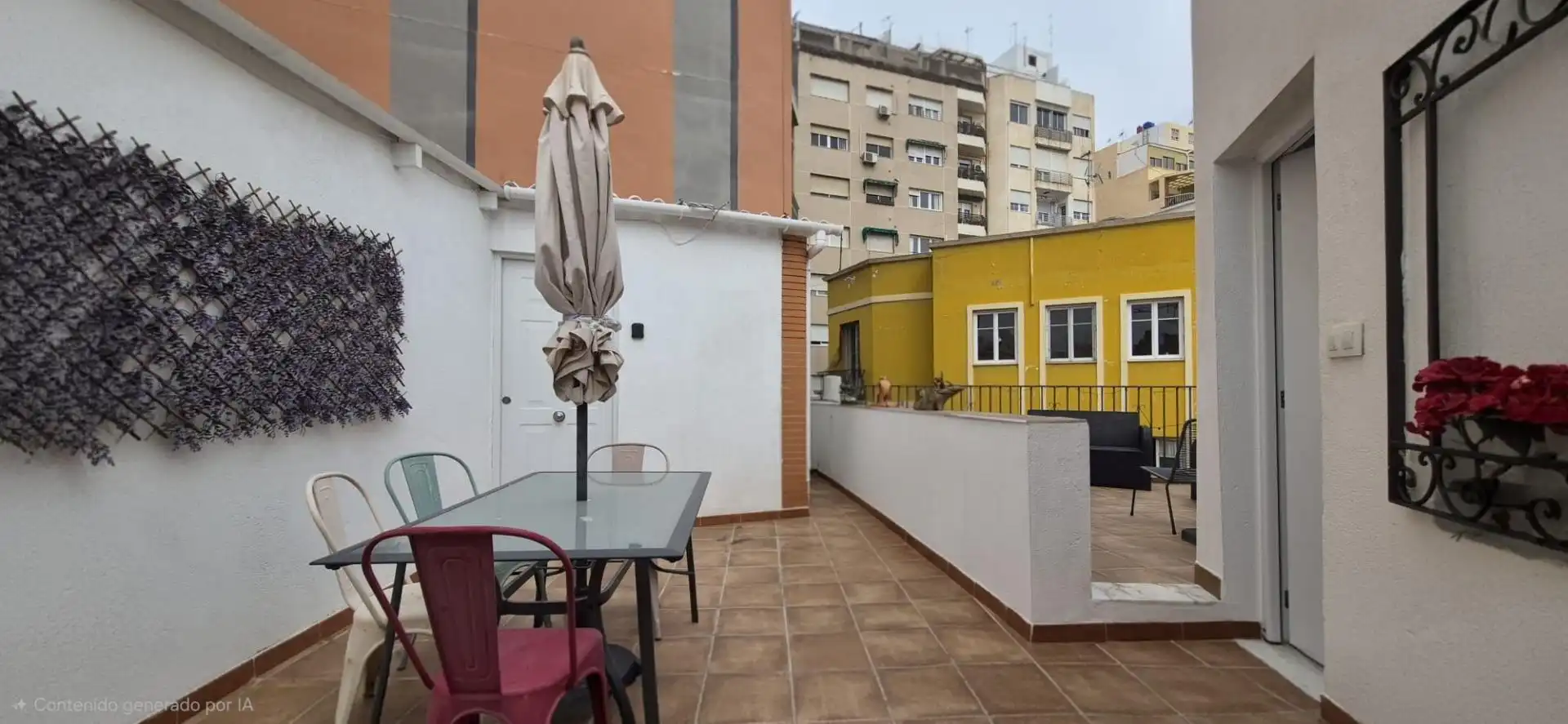 Terraza de Edificio en venta en Almería