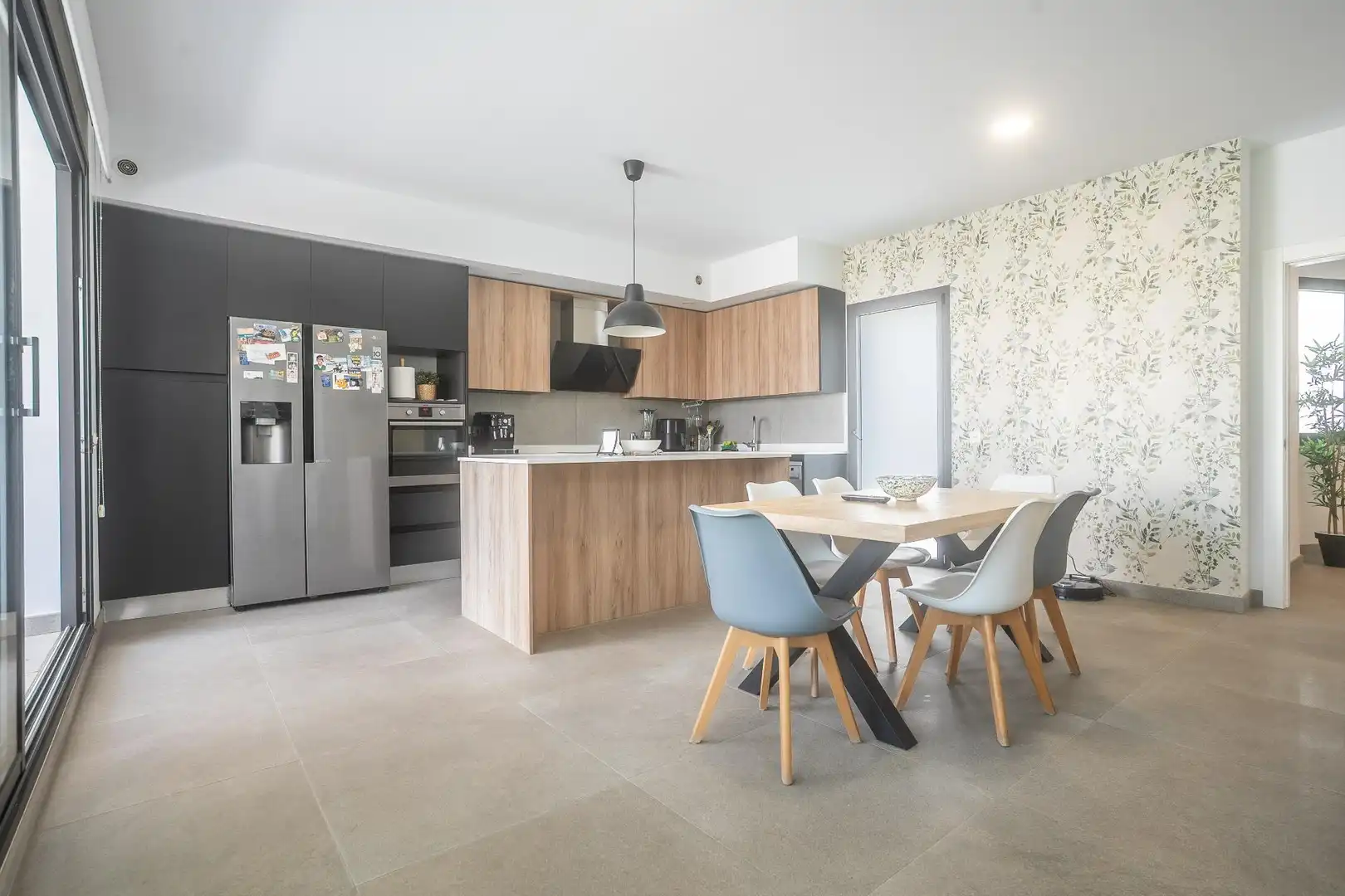 Cocina de Casa o chalet en venta en Almería con Aire acondicionado, Jardín privado y Terraza