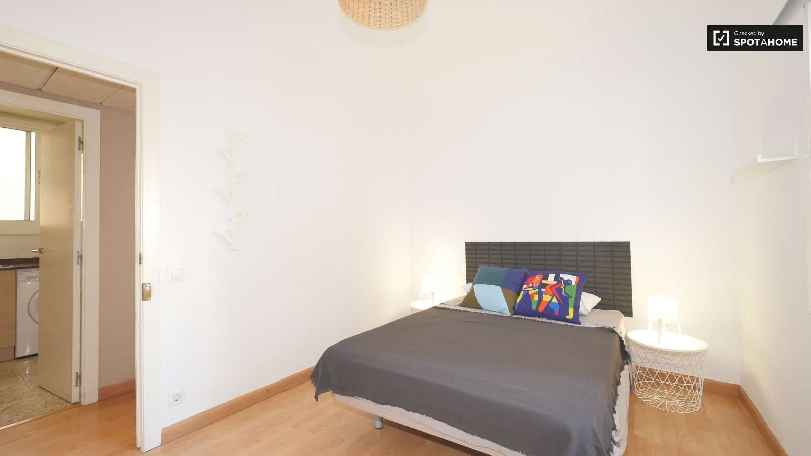 Dormitori de Pis per a compartir en  Barcelona Capital amb Aire condicionat i Terrassa