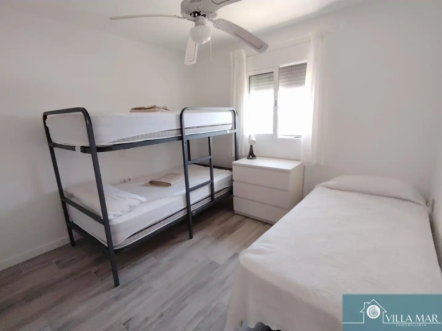 Bedroom of Flat for sale in Rota