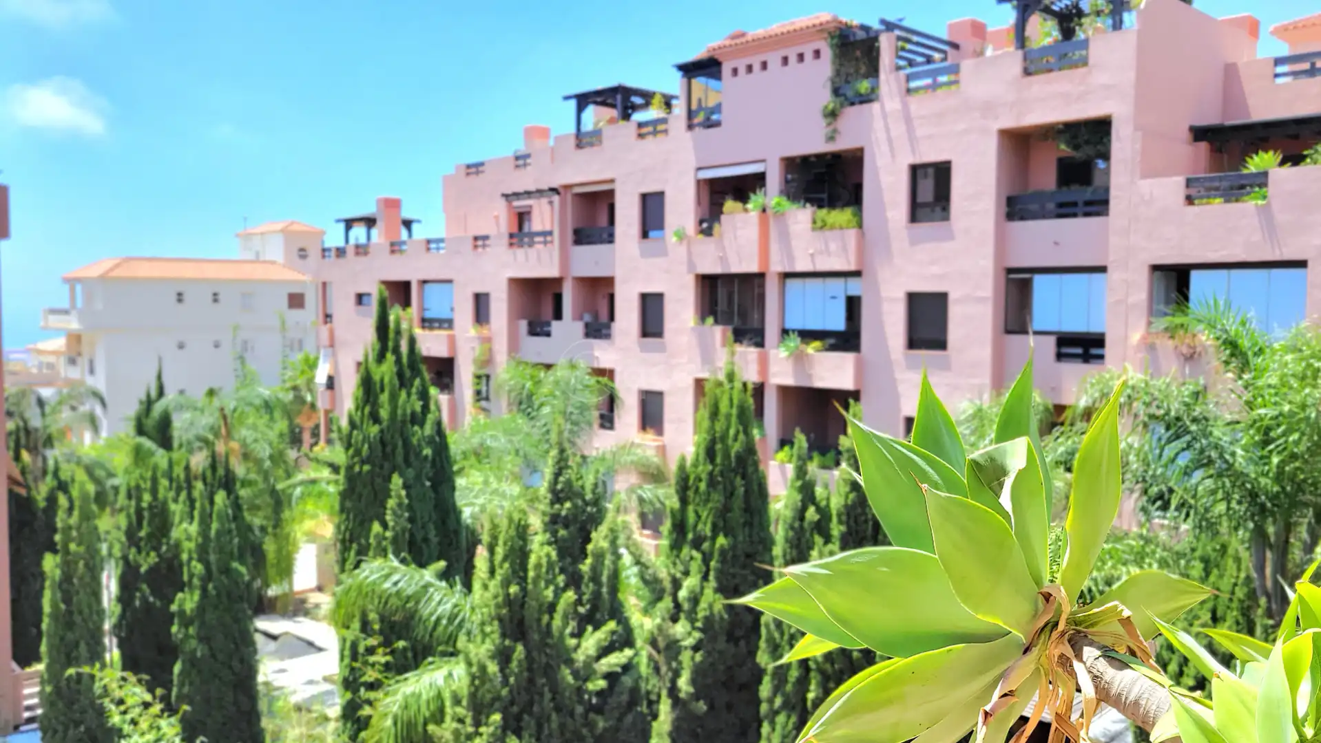 Exterior view of Flat for sale in Benalmádena  with Air Conditioner, Terrace and Furnished