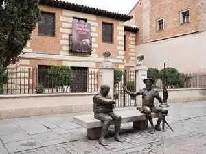 Vista exterior de Edificio en venta en Alcalá de Henares