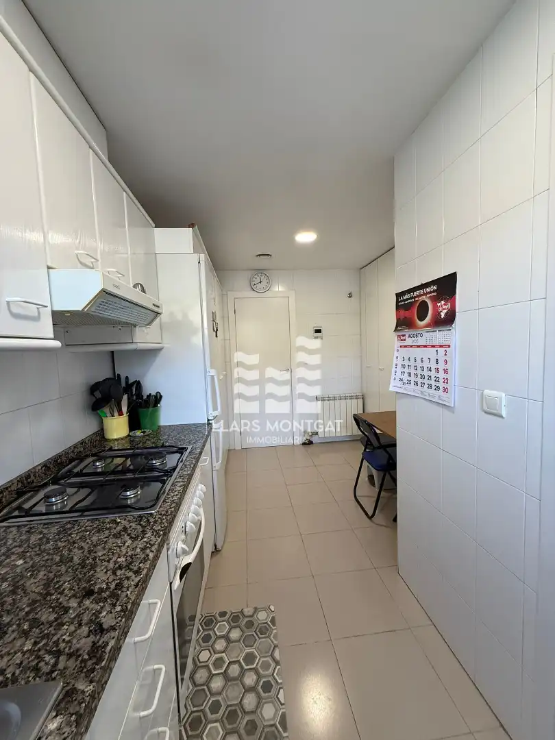 Küche von Wohnung zum Verkauf in Montgat mit Klimaanlage, Heizung und Terrasse