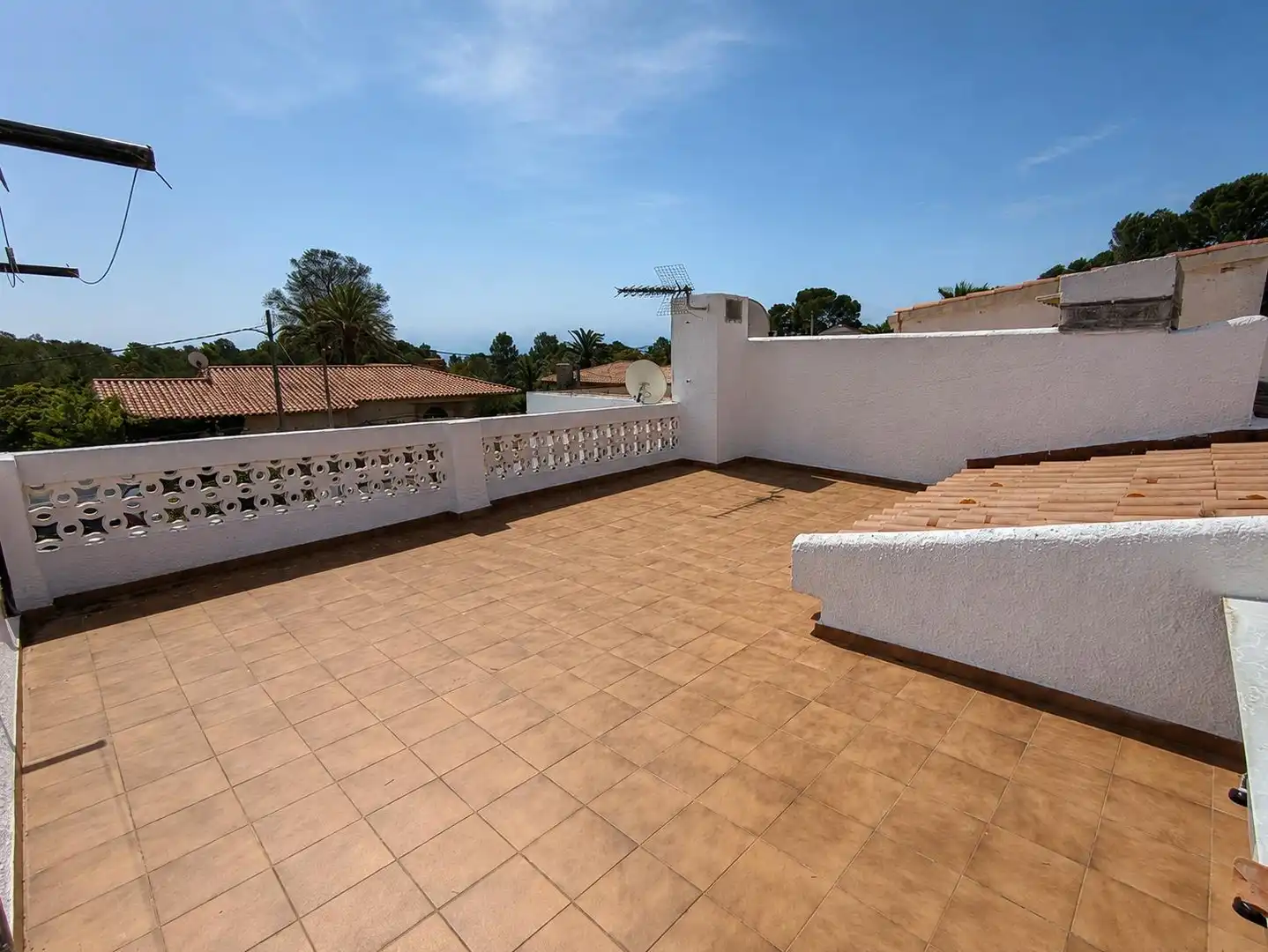 Terrassa de Casa o xalet en venda en Mont-roig del Camp amb Aire condicionat, Calefacció i Jardí privat
