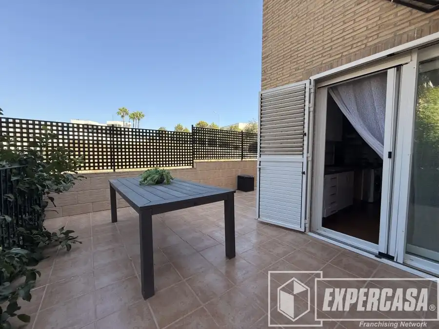 Terrassa de Casa o xalet en venda en Riba-roja de Túria amb Aire condicionat, Calefacció i Terrassa