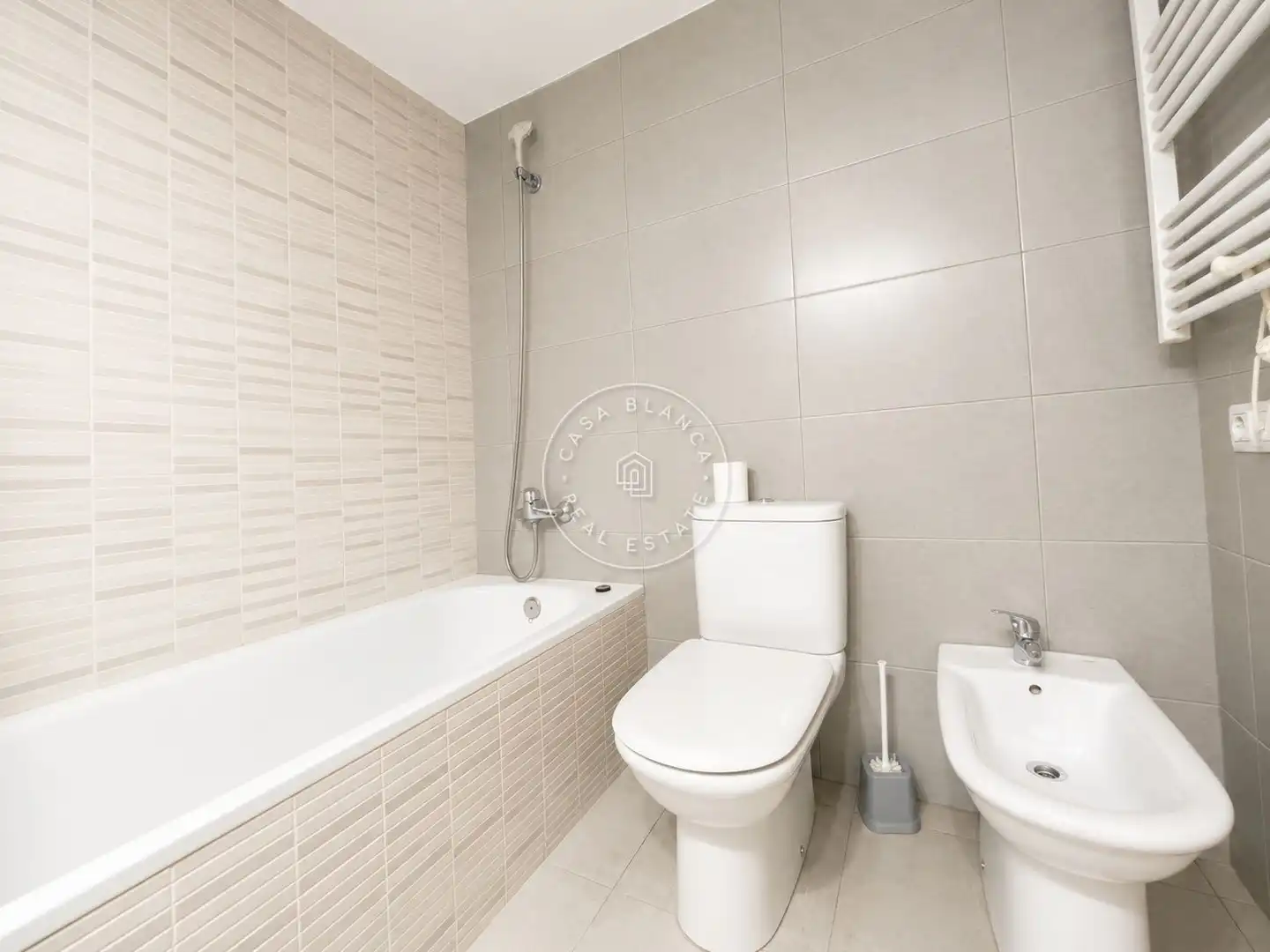 Badezimmer von Wohnungen zum Verkauf in Blanes mit Terrasse